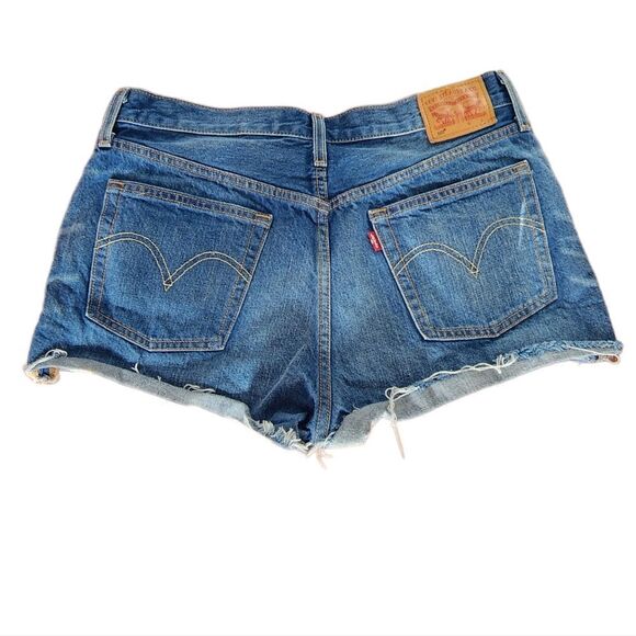 LEVI’S 501 California Tide Button Fly Mid Rise Distressed Raw Hem Cutoff Shorts - Picture 4 of 6